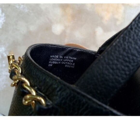 Michael Kors Elsa Leather Wedge Thong Sandal Charm Logo Black - Picture 11 of 11